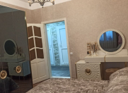 Satılır 3 otaqlı 75 m2 köhnə tikili Nəsimi r.