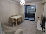 Satılır 3 otaqlı 60 m2 köhnə tikili Atatürk parkı