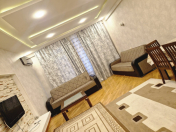 Satılır 2 otaqlı 129 m2 yeni tikili 28 May m.