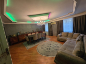 Satılır 3 otaqlı 80 m2 köhnə tikili Atatürk parkı