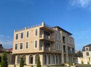 Satılır 8 otaqlı 1100 m2 obyekt Balakən