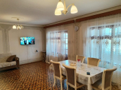 Satılır 4 otaqlı 105 m2 köhnə tikili İnşaatçılar m.