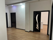 İcarəyə verilir 3 otaqlı 105 m2 köhnə tikili Qaraçuxur