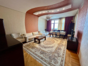 İcarəyə verilir 3 otaqlı 138 m2 yeni tikili Elmlər Akademiyası m.