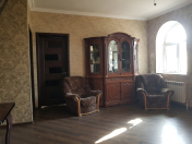 Satılır 7 otaqlı 305 m2 həyət evi Qaraçuxur