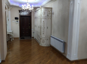 İcarəyə verilir 5 otaqlı 240 m2 yeni tikili Gənclik m.