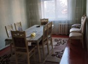 Satılır 3 otaqlı 80 m2 köhnə tikili Xalqlar Dostluğu m.