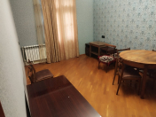 İcarəyə verilir 1 otaqlı 35 m2 köhnə tikili Qara Qarayev m.