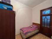 Satılır 6 otaqlı 530 m2 köhnə tikili Rəsulzadə