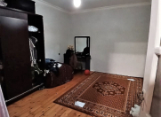 Satılır 2 otaqlı 55 m2 köhnə tikili Xalqlar Dostluğu m.