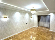 Satılır 3 otaqlı 100 m2 köhnə tikili Elmlər Akademiyası m.