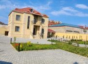 Satılır 7 otaqlı 205 m2 həyət evi Binə