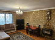 Satılır 3 otaqlı 90 m2 köhnə tikili Memar Əcəmi m.