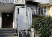 Satılır 2 otaqlı 45 m2 köhnə tikili Xalqlar Dostluğu m.