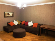 İcarəyə verilir 3 otaqlı 100 m2 köhnə tikili 28 May m.