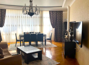 Satılır 3 otaqlı 125 m2 yeni tikili Xalqlar Dostluğu m.