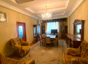 Satılır 4 otaqlı 150 m2 yeni tikili Gənclik m.