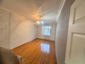 Satılır 3 otaqlı 70 m2 köhnə tikili Əhmədli m.