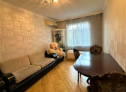 Satılır 5 otaqlı 110 m2 köhnə tikili Xalqlar Dostluğu m.