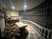 Satılır 4 otaqlı 106 m2 köhnə tikili 8 mkr