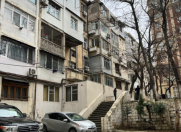 Satılır 2 otaqlı 58 m2 köhnə tikili Dədə Qorqud parkı