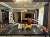 İcarəyə verilir 3 otaqlı 140 m2 yeni tikili Ağ şəhər