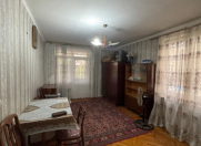 Satılır 1 otaqlı 32 m2 köhnə tikili Elmlər Akademiyası m.