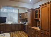 Satılır 4 otaqlı 120 m2 köhnə tikili Elmlər Akademiyası m.