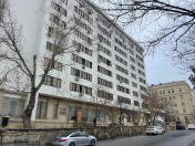 Satılır 3 otaqlı 90 m2 köhnə tikili Elmlər Akademiyası m.