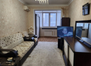 Satılır 2 otaqlı 55 m2 köhnə tikili Şah İsmayıl Xətai m.