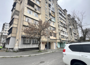 Satılır 2 otaqlı 60 m2 köhnə tikili Neapol dairəsi