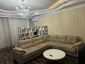 Satılır 2 otaqlı 95 m2 yeni tikili Şah İsmayıl Xətai m.