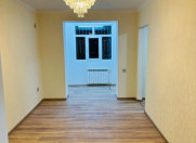 Satılır 2 otaqlı 50 m2 köhnə tikili Elmlər Akademiyası m.