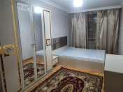 İcarəyə verilir 2 otaqlı 55 m2 köhnə tikili Elmlər Akademiyası m.