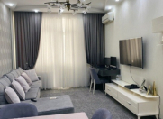 Satılır 2 otaqlı 80 m2 yeni tikili Qara Qarayev m.
