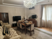 Satılır 3 otaqlı 125 m2 yeni tikili Xalqlar Dostluğu m.