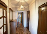 Satılır 2 otaqlı 65 m2 köhnə tikili Atatürk parkı