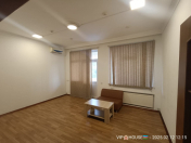 İcarəyə verilir 3 otaqlı 140 m2 ofis Şah İsmayıl Xətai m.