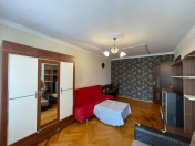 Satılır 3 otaqlı 46 m2 köhnə tikili Elmlər Akademiyası m.