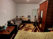 Satılır 2 otaqlı 60 m2 köhnə tikili Xalqlar Dostluğu m.