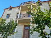 Satılır 6 otaqlı 400 m2 həyət evi Badamdar