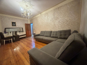 Satılır 3 otaqlı 85 m2 köhnə tikili Azərbaycan kinoteatrı