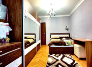 Satılır 2 otaqlı 55 m2 köhnə tikili Xalqlar Dostluğu m.