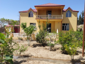 Satılır 6 otaqlı 260 m2 həyət evi Albalı