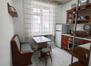 İcarəyə verilir 2 otaqlı 62 m2 köhnə tikili Neftçilər m.