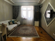 Satılır 2 otaqlı 66 m2 köhnə tikili Nəriman Nərimanov m.