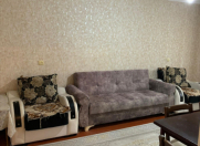 İcarəyə verilir 3 otaqlı 80 m2 köhnə tikili Gənclik m.