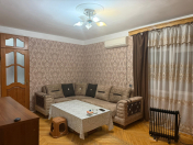 Satılır 2 otaqlı 40 m2 köhnə tikili Gənclik m.