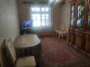 Satılır 3 otaqlı 56 m2 köhnə tikili Qara Qarayev m.