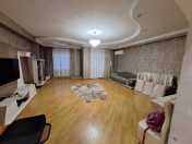 İcarəyə verilir 3 otaqlı 123 m2 yeni tikili Qələbə dairəsi